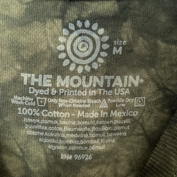 The Mountain Graphic Tee Two Jaguars Green size Medium ^ - Picture 5 of 7